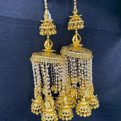 Golden Kaleera with White Pearls Chain