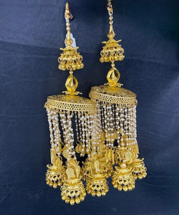 Golden Kaleera with White Pearls Chain