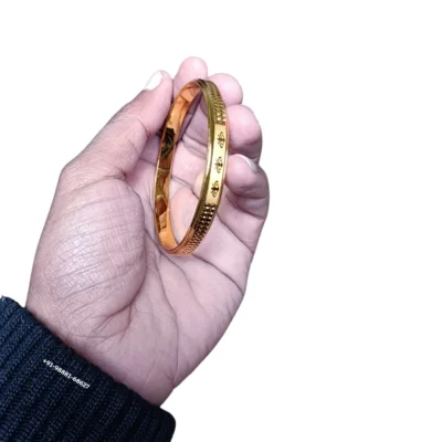 golden-colored-flat-kada-with-khanda-design